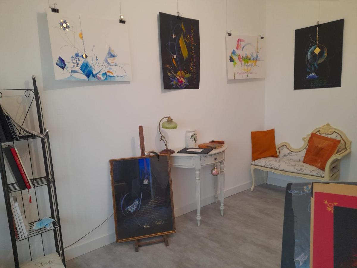 La Chambre De Garance Et Ses Couleurs D'Art Saint-Pol-de-Léon Eksteriør bilde